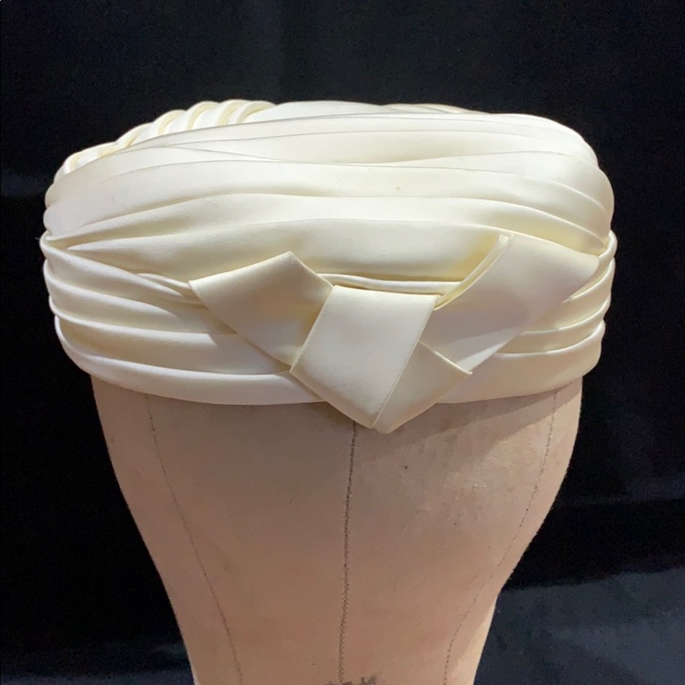 Vintage 1940s 1950s Silk Pinup Pillbox Hat